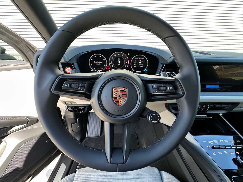 Thumbnail: 2026 Porsche Cayenne - 15