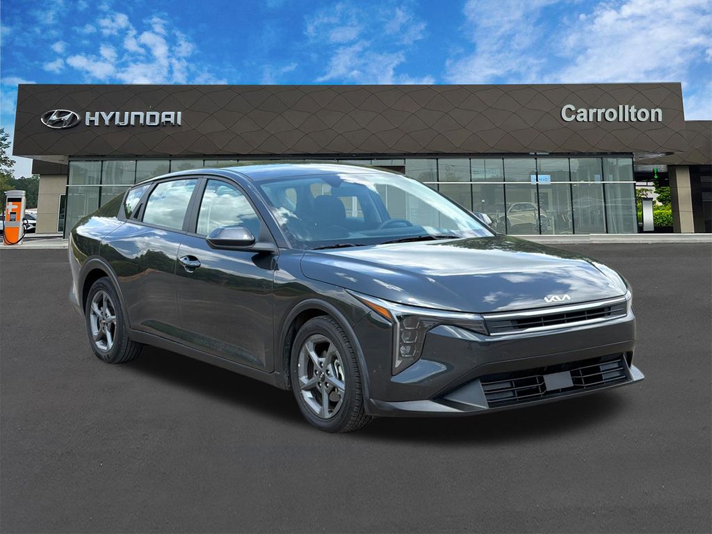Used 2025 Gray Kia LXS image 3