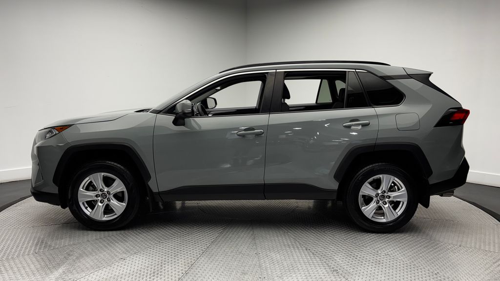 Thumbnail: 2020 Toyota RAV4 - 4