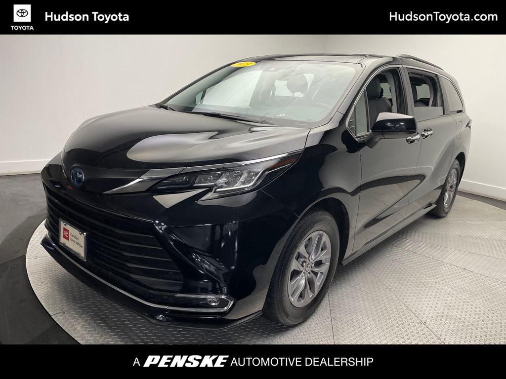 2023 Toyota Sienna XLE -
                Jersey City, NJ