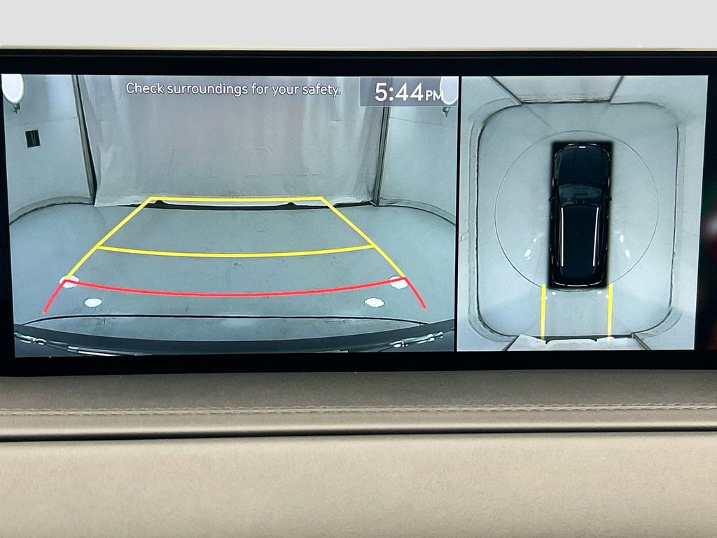 Thumbnail: 2023 Genesis GV80 - 15