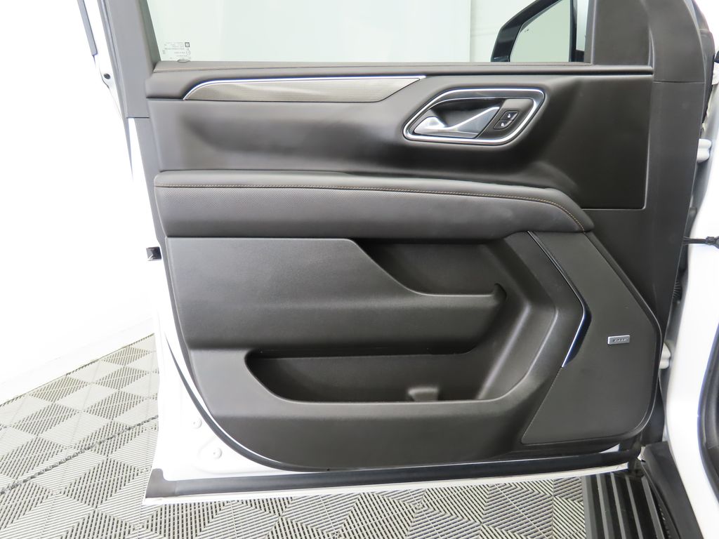 Thumbnail: 2023 GMC Yukon XL - 26