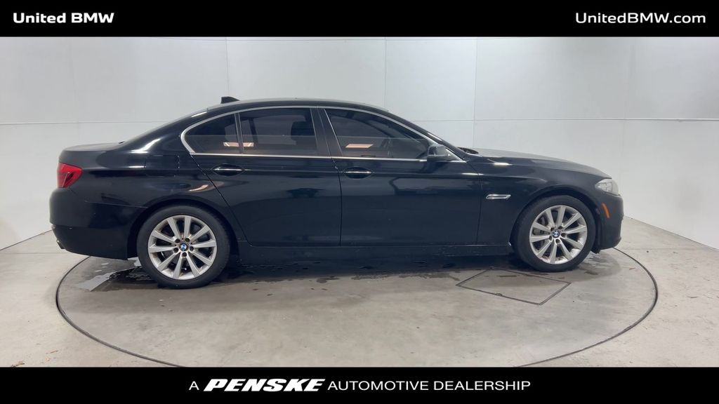 2014 BMW 5 Series 550i 9