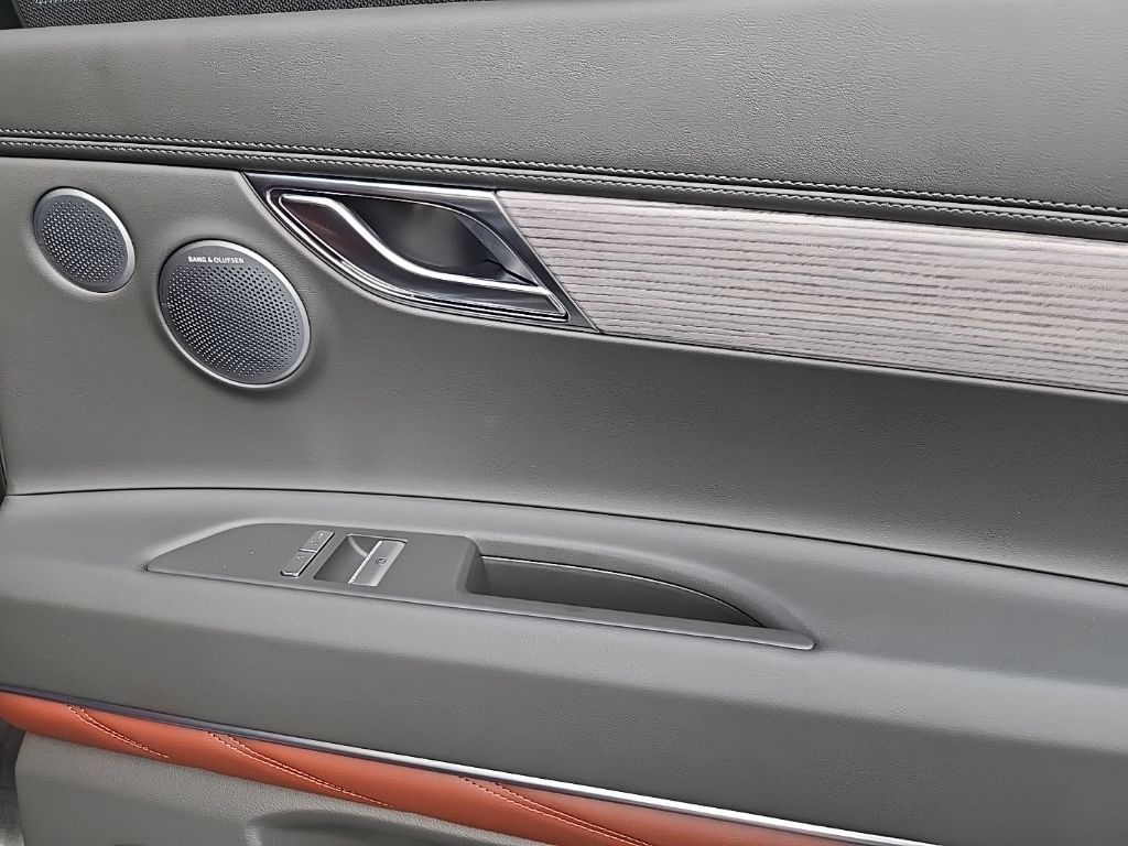 Thumbnail: 2026 Genesis GV80 - 24