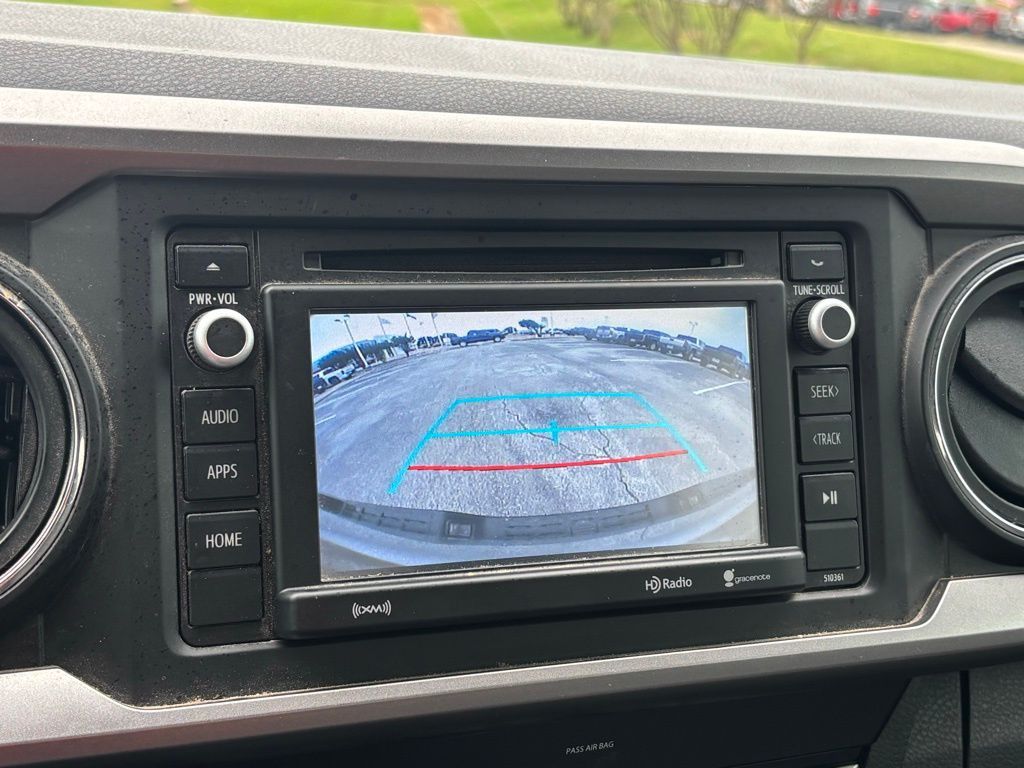 2019 Toyota Tacoma SR5 photo