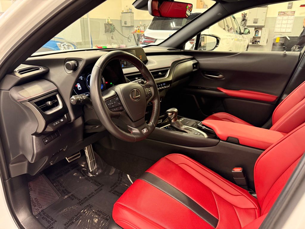 2021 Lexus UX 250h 11