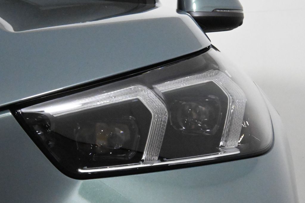 Thumbnail: 2026 BMW X1 - 11