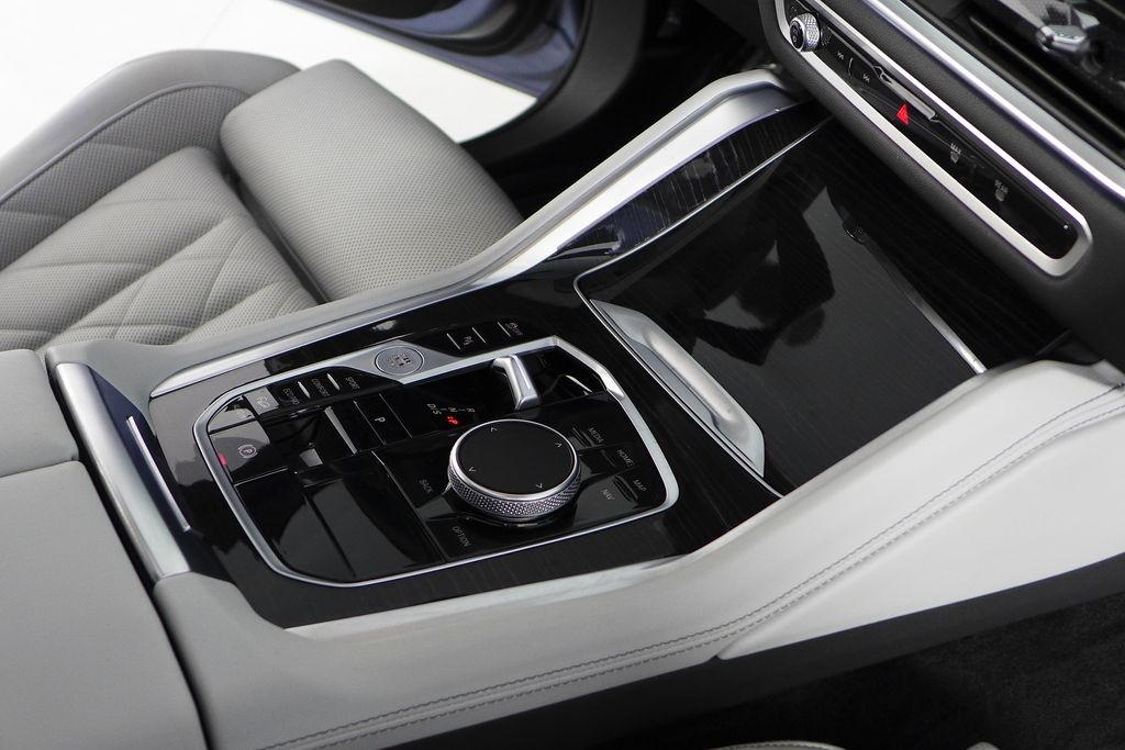 Thumbnail: 2024 BMW X6 - 15