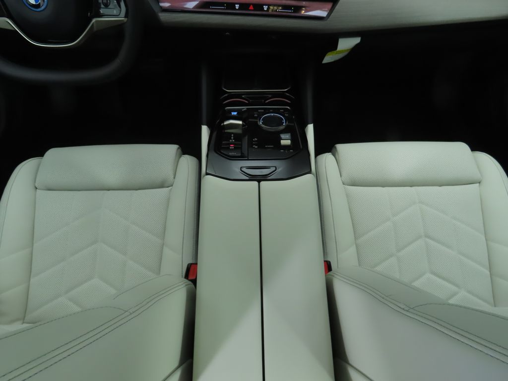 Thumbnail: 2026 BMW i5 - 17