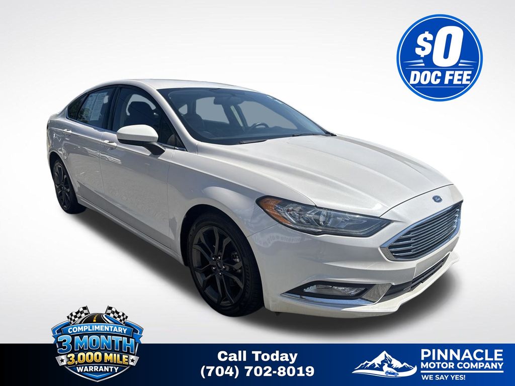 White Platinum Clearcoat Metallic 2018 Ford Fusion Sedan Front-Wheel Drive 6-Speed Automatic