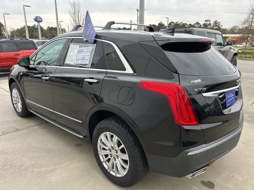 2017 Cadillac XT5 Standard