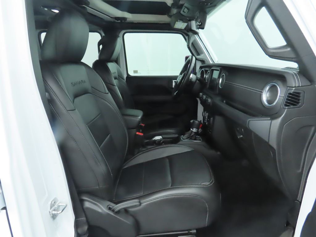 Thumbnail: 2018 Jeep Wrangler - 21