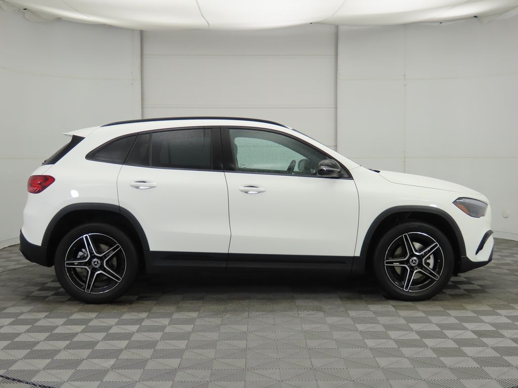 Thumbnail: 2026 Mercedes-Benz GLA - 4