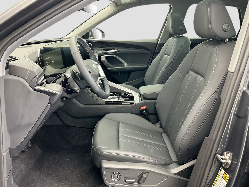 Thumbnail: 2025 Audi Q5 - 18