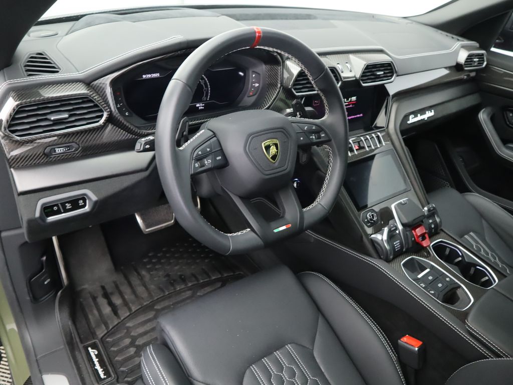Thumbnail: 2023 Lamborghini Urus - 9