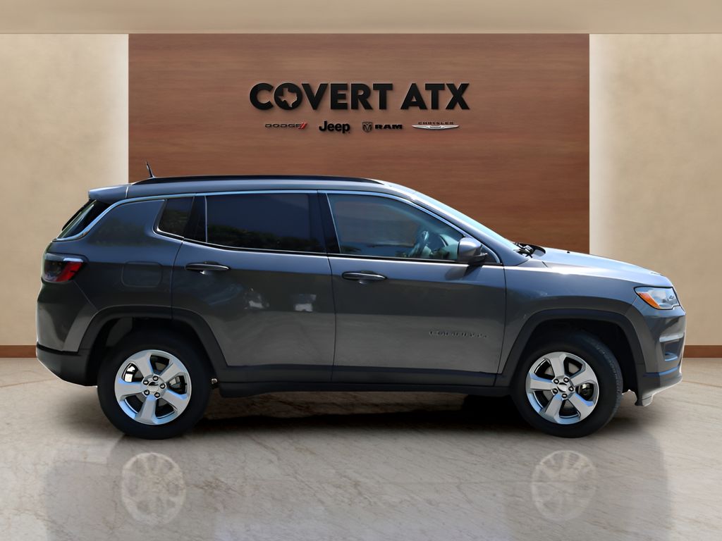 Used 2021 Gray Jeep Latitude image 6