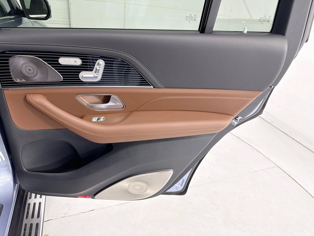 Thumbnail: 2026 Mercedes-Benz GLS - 26