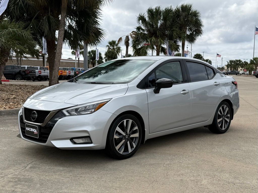 2020 Nissan Versa SR FWD