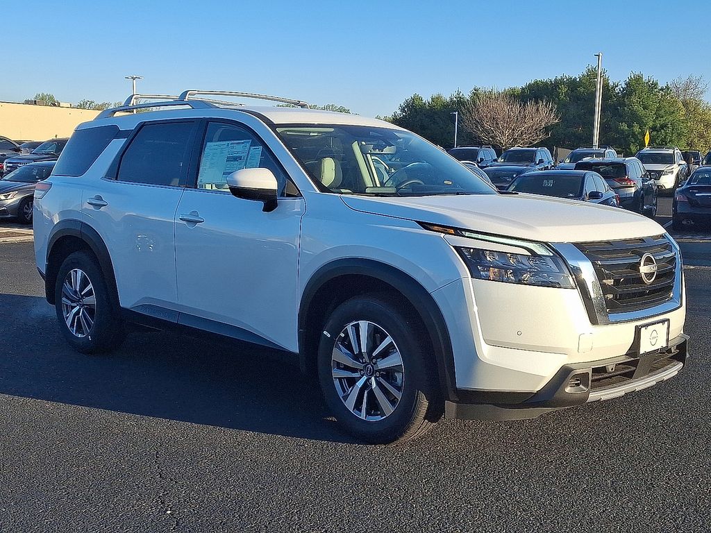 Thumbnail: 2025 Nissan Pathfinder - 2
