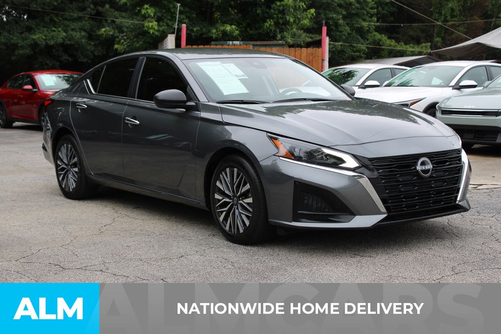 Used 2025 Gray Nissan 2.5 SV image 5