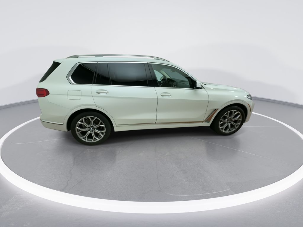 2021 BMW X7 xDrive40i 9