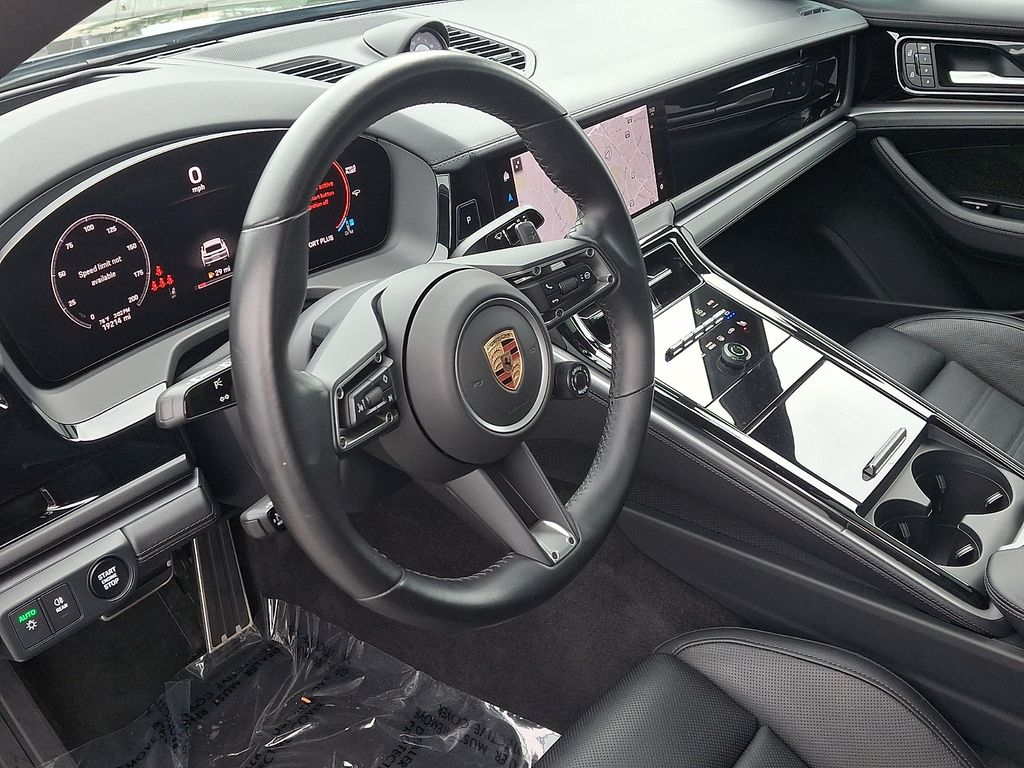 Thumbnail: 2024 Porsche Panamera - 4
