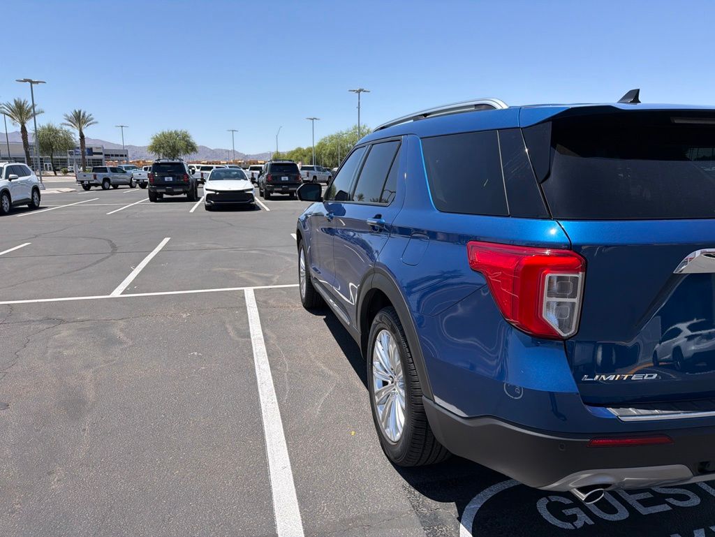 Thumbnail: 2022 Ford Explorer - 10