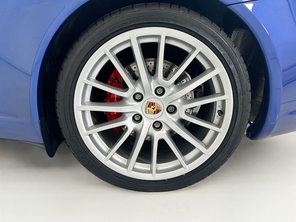 Thumbnail: 2006 Porsche 911 - 26