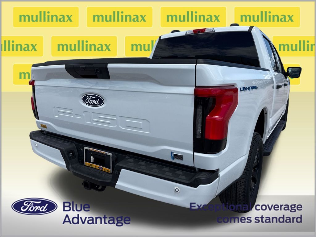 Certified Used 2025 White Ford XLT image 4