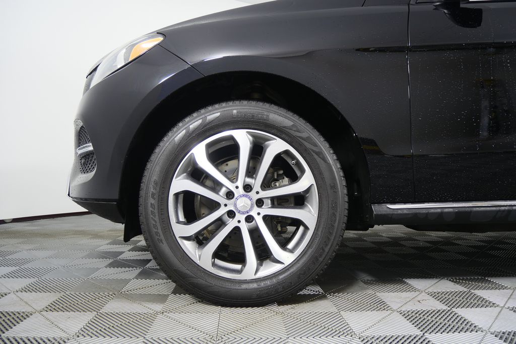 Thumbnail: 2016 Mercedes-Benz GLE - 7