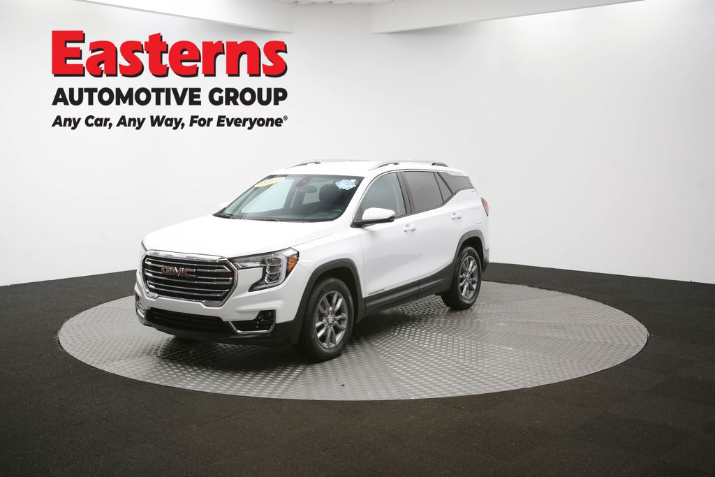 Used 2024 White GMC SLT image 54