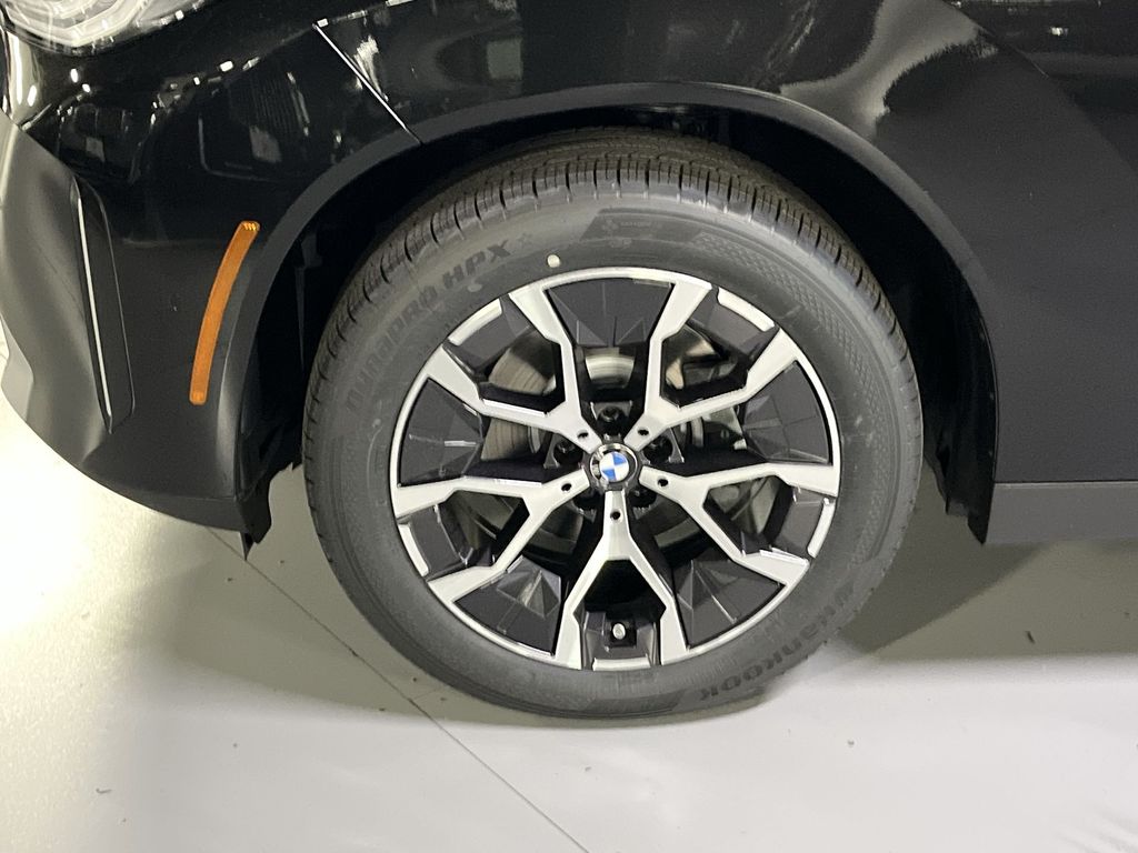 Thumbnail: 2026 BMW X3 - 10