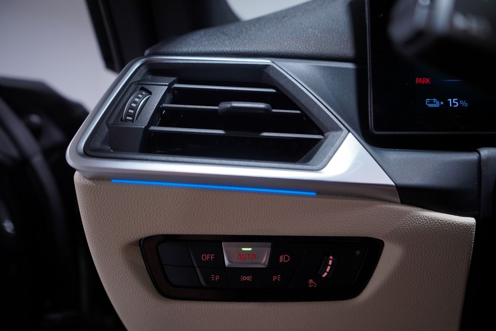 Thumbnail: 2023 BMW i4 - 19