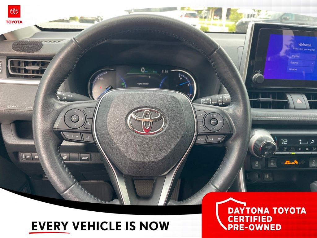 2024 Toyota RAV4 XLE - Photo 20