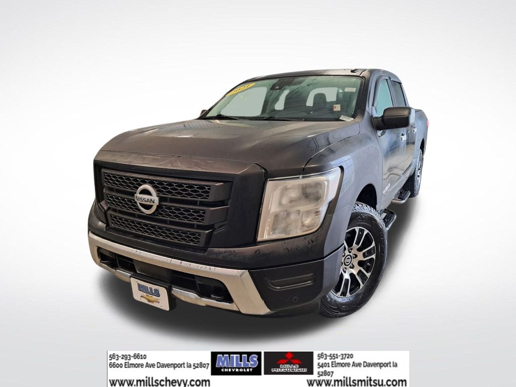 2021 Nissan Titan SV Crew Cab 4WD