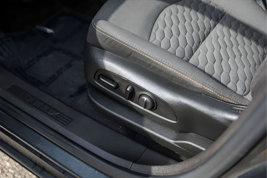 Used Car 2020 Chevrolet Equinox  Lt For Sale Under $20,000 In Austin, Texas