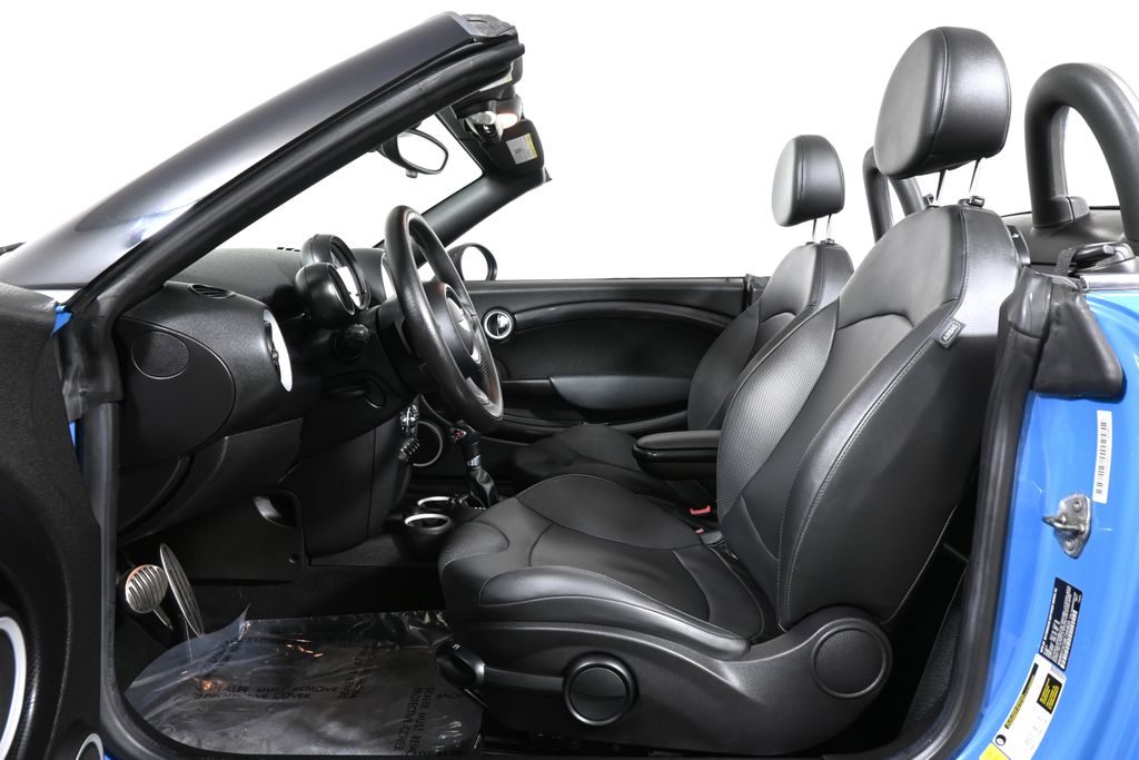 2014 MINI Cooper Base 3