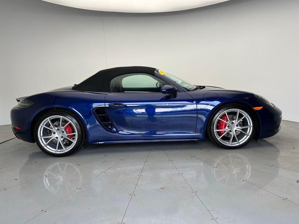 2024 Porsche 718 Boxster S 19