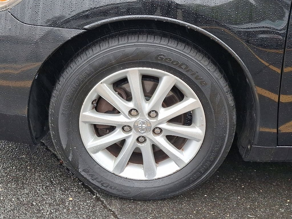 2011 Toyota Camry XLE 8