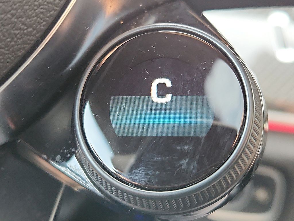 Thumbnail: 2023 Mercedes-Benz GLE - 26