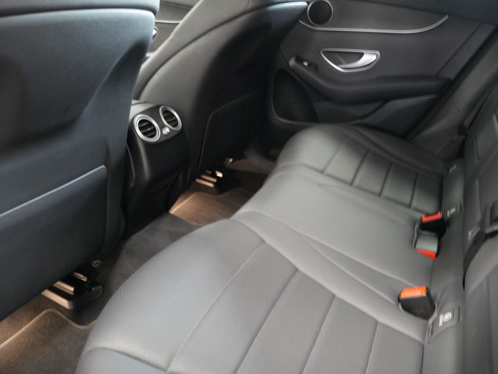 Thumbnail: 2022 Mercedes-Benz GLC - 22