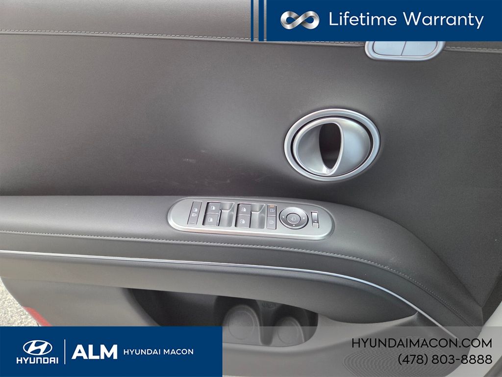 New 2026 White Hyundai SEL Premium FWD image 28