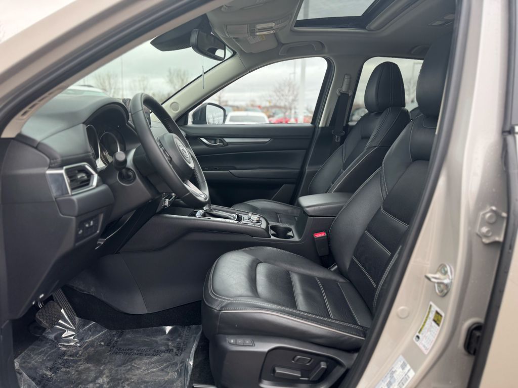 View vehicle photo 4