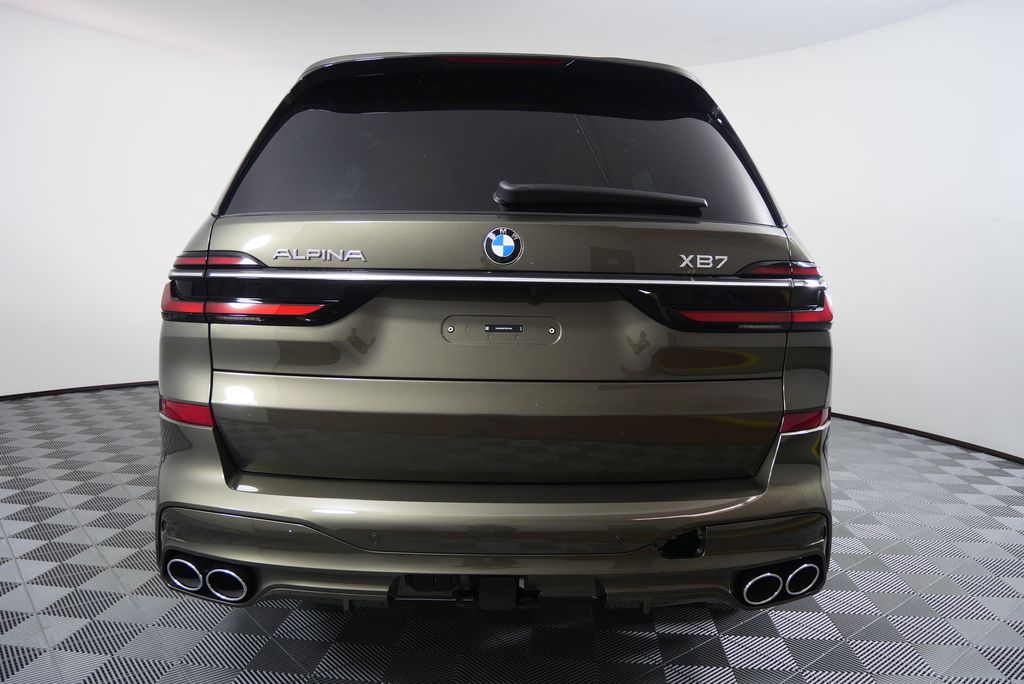 2026 BMW X7 Alpina XB7 5