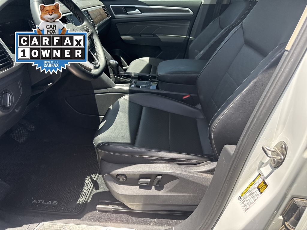 2022 Volkswagen Atlas 3.6L V6 SE w/Technology White at Bayway Cadillac of The Woodlands