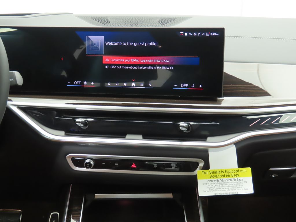 Thumbnail: 2026 BMW X7 - 14