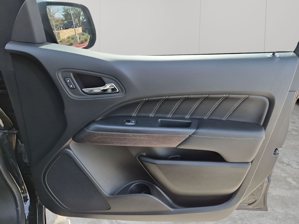 Used Car 2022 Gmc Canyon  Denali For Sale Under $35,000 In Austin, Texas