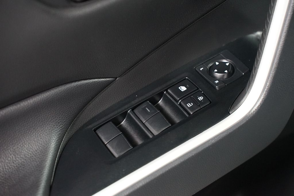 Thumbnail: 2025 Toyota RAV4 - 29