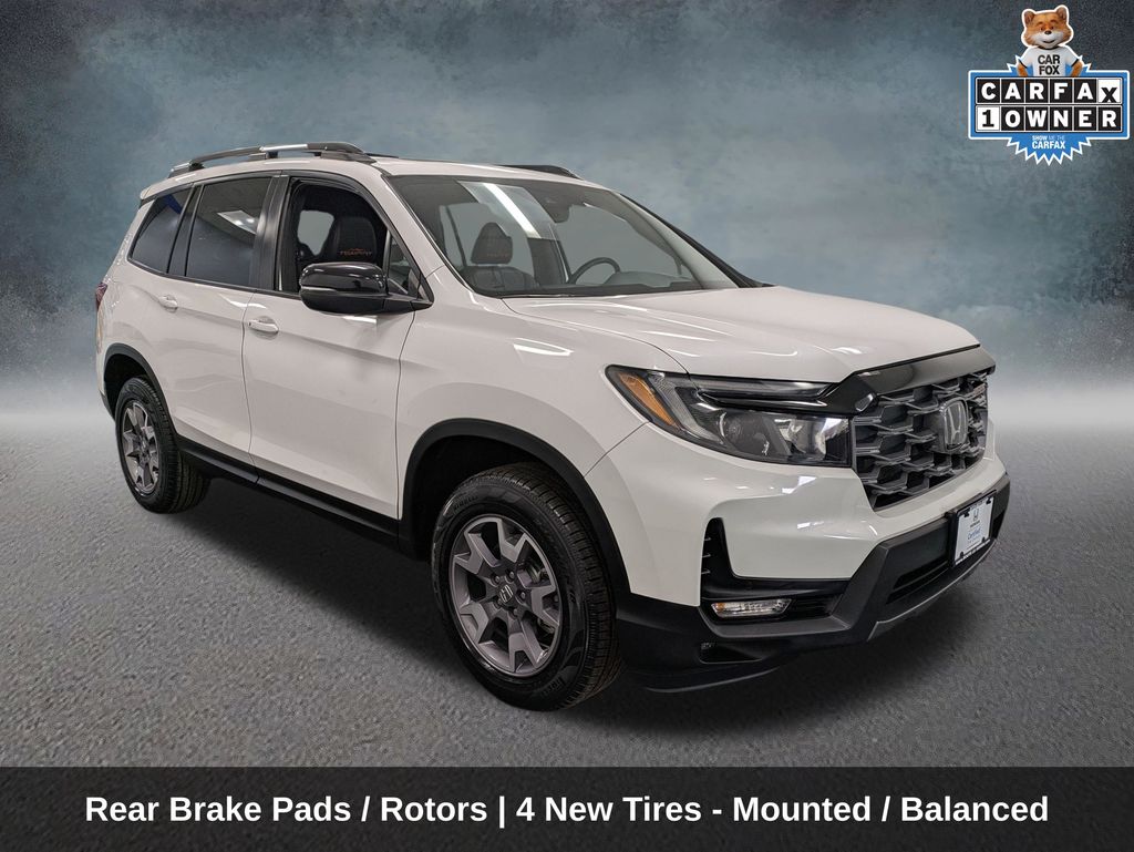 View vehicle photo 3