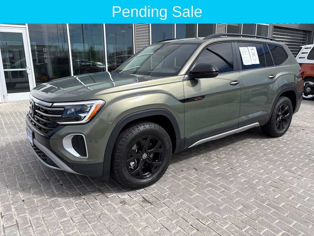 Green Pearl 2024 Volkswagen Atlas Peak Edition SEL 4Motion AWD SUV / Crossover All-Wheel Drive 8-Speed Automatic